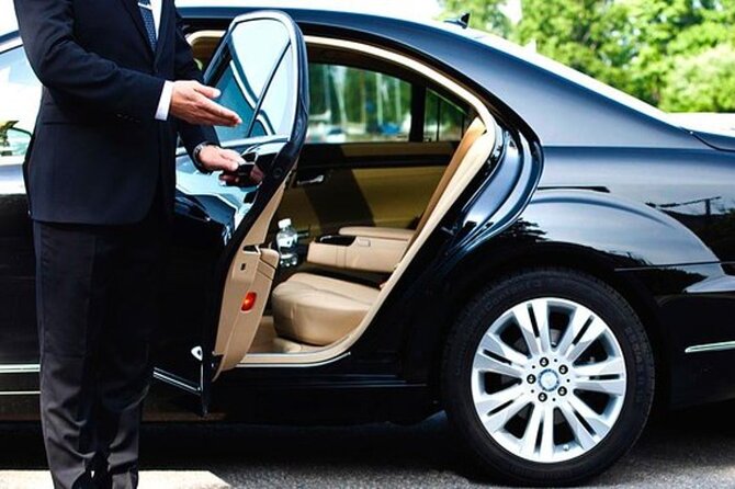 1 way Airport transfer - A calm first hour after landing in Mauritius