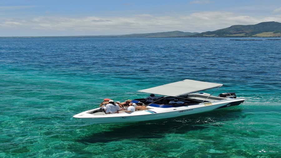 5 Islands Private Speedboat w/ Snorkeling + Lunch & Drinks - A private boat day from Trou d’Eau Douce