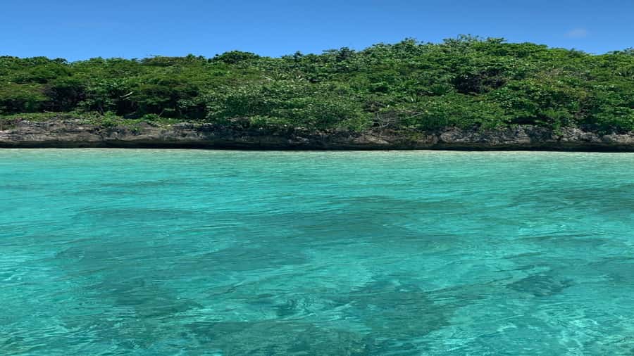 5 Islands Private Speedboat w/ Snorkeling + Lunch & Drinks - Blue Bay Marine Park is the day’s main water stop