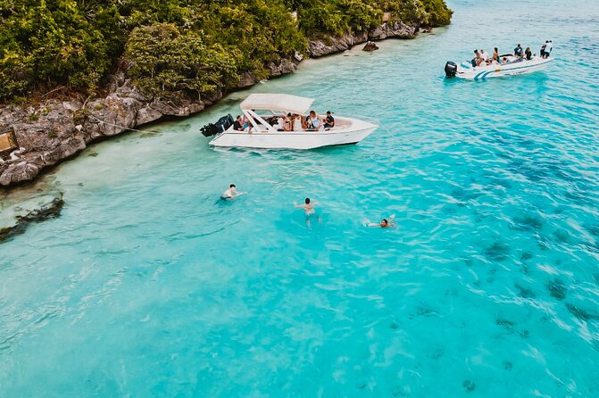5 Islands Speedboat Cruise incl. Snorkeling in Blue Bay + Lunch at Ile aux Cerfs - Blue Bay Marine Park is the main water activity
