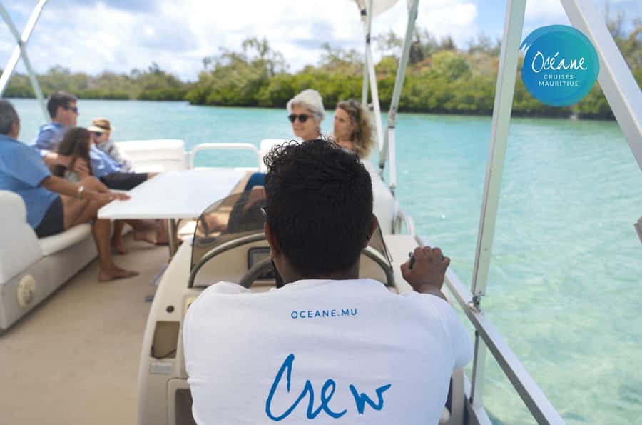 5 Islands Tour: New OCÉANE Private Pontoon Boat cruise - Why this private southeast lagoon cruise is worth considering