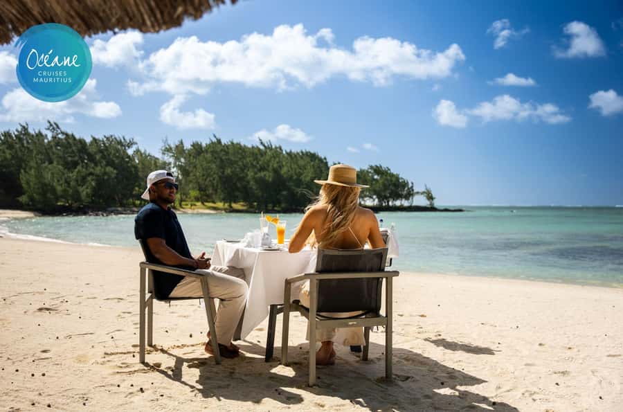 5 islands tour: New Private OCÉANE Speedboat - BBQ lunch at La Flibuste