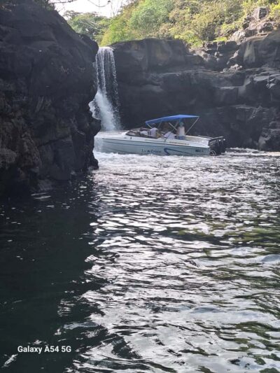 boat trip for ile au cerf (5 islands, barbecue)