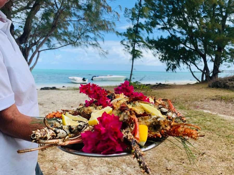 Blue bay: boat trip for ile au cerf (5 islands, barbecue) - What to bring and who should book