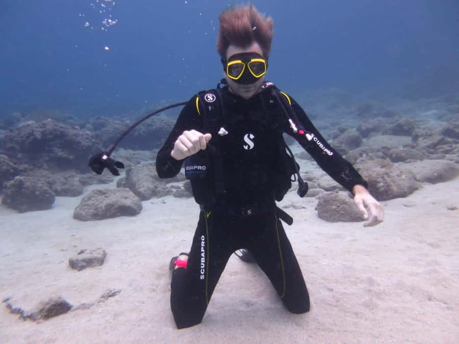 Blue Bay: LEARN TO DIVE TODAY with CORAL DIVING Team - Should you book this Blue Bay scuba introduction?