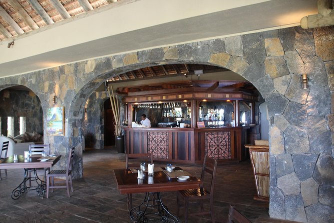 Casela World of Adventures, West of Mauritius - Full Day + Lunch - Birds, gardens, and a slower hour in the aviary