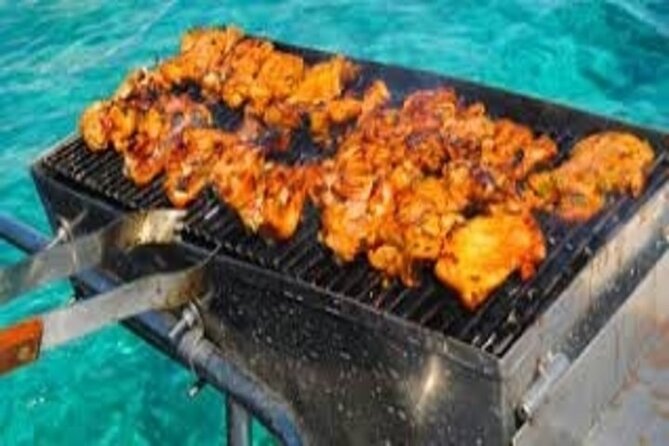 Catamaran, BBQ, Ile Gabriel , Ile Plate ,Coin de Mire - Day one: setting out from Grand Baie