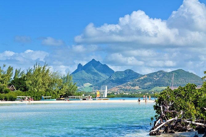 Catamaran Cruise: Isle aux Cerfs, Including BBQ Lunch, in Mauritius - A full day from Pointe Jerome