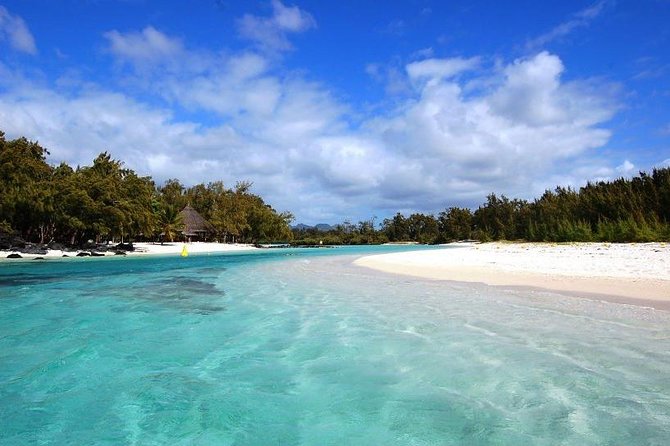 Catamaran Cruise: Isle aux Cerfs, Including BBQ Lunch, in Mauritius - Snorkeling from the catamaran