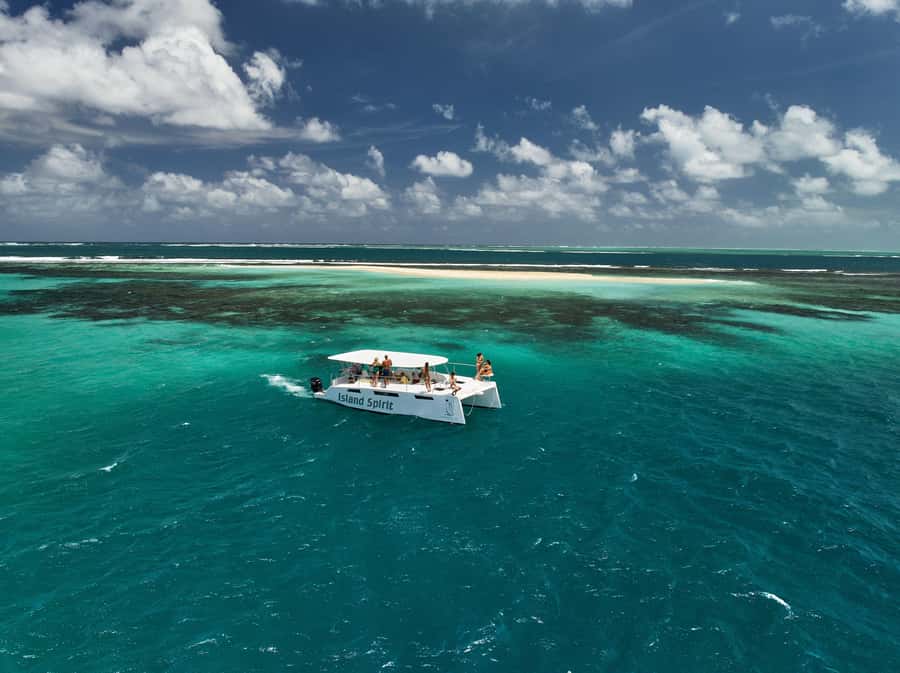 Catamaran Mauritius: South East 5 Islands Catamaran Cruises - What the crew and boat are like