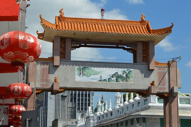 China Town & Port-Louis Mix Food Tour - The Central Market in 15 colorful minutes