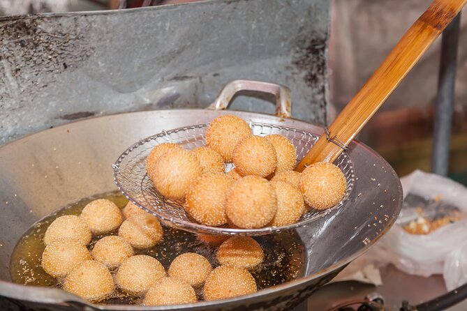 China Town & Port-Louis Mix Food Tour - Two hours in Chinatown, with food along the way