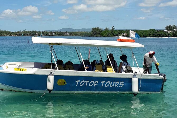 Discover the East of Mauritius: Full-day All-inclusive tour (Visit to 3 parks) - Bazar Street: local produce, handicrafts, and street food