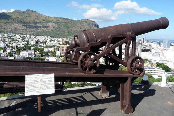 Discovering the North of Mauritius: Full-day incl Botanical garden & lunch - Lunch before the Fort Adelaide viewpoint