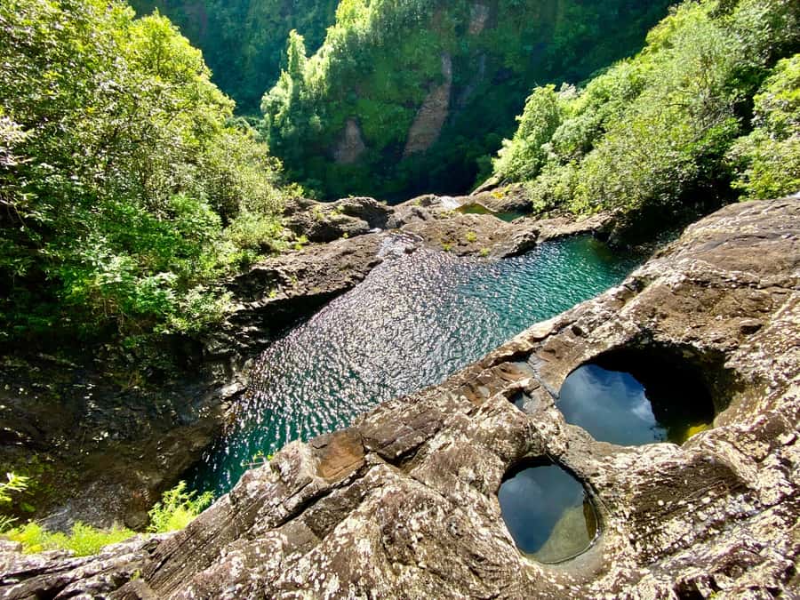 From Quatre Cocos: Tamarind Falls Hiking Day Trip - Waterfalls, pools, and a natural massage