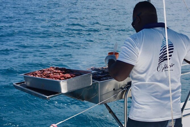 Full Day Catamaran Cruise on shared basis to Bénitiers Island - What the $90.59 price really covers