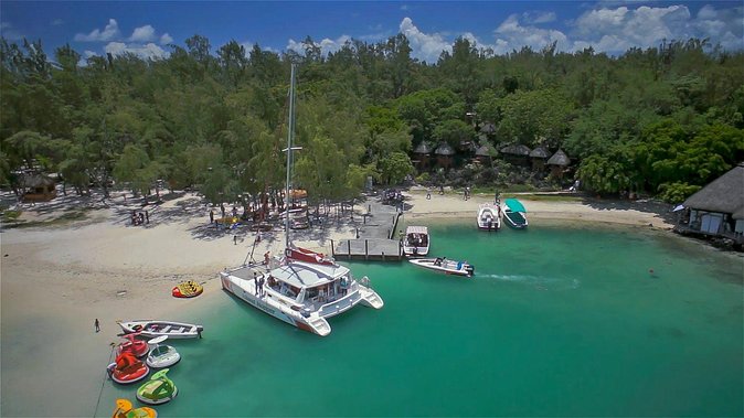 Full-Day Catamaran Cruise to Île aux Cerfs with BBQ Lunch - What the $81.10 Price Really Buys You