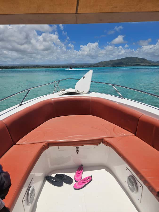 FULL-DAY CATASPEED - East Lagoon cruise including transfer. - Grand River South East Waterfall and its wildlife