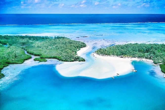 Full Day Ile aux Cerfs Speedboat Trip With Hotel Transfers (Private or Shared) - What the $127.44 price really buys