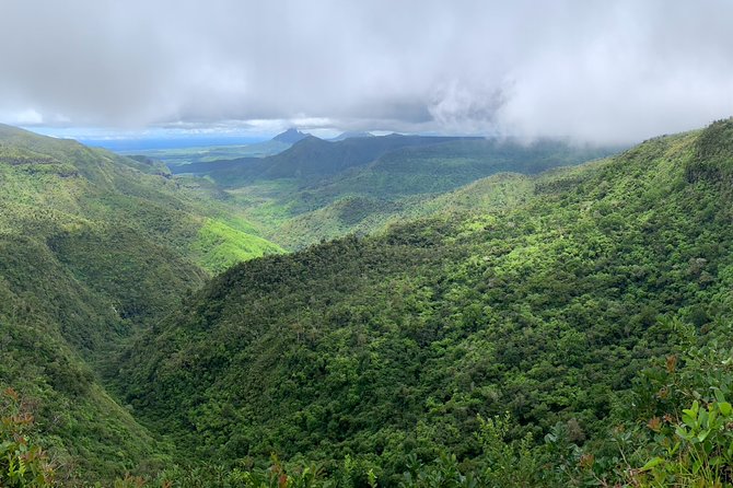 Full Day Private custom Tour with Drive-Guide in Mauritius - The south and west coast as full-day options