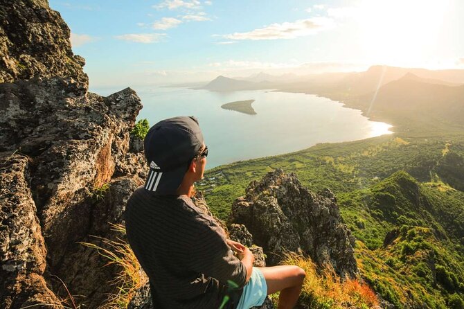 Full-Day Private Hiking le Morne Mountain & Seafood Lunch at Islet Fourneau - Key points to know