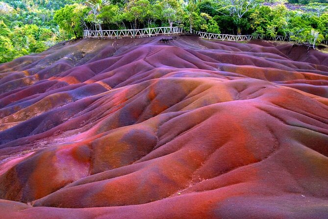 Full Day Private Tour in South of Mauritius - Trou aux Cerfs and the volcanic finish