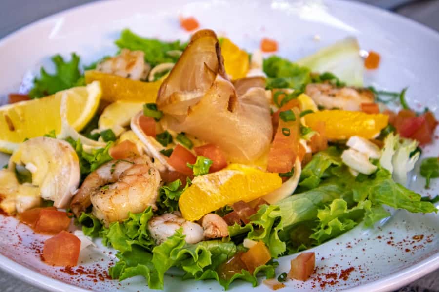 Grand Baie: Guided Walking Food Tour - Starting at Happy Rajah with an appetite