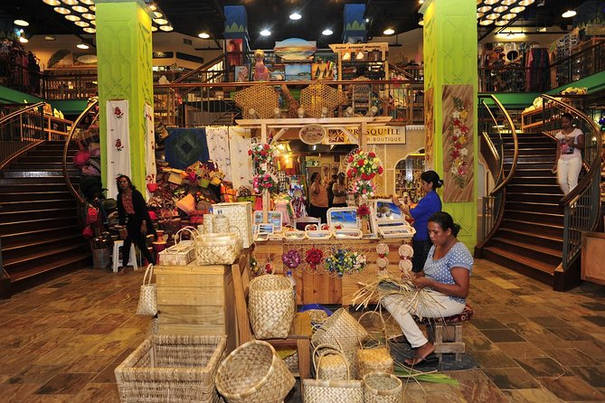 Historical Guided Day Tour : City - Sugar World - Botanical Garden - Timing, pickup, and what to bring