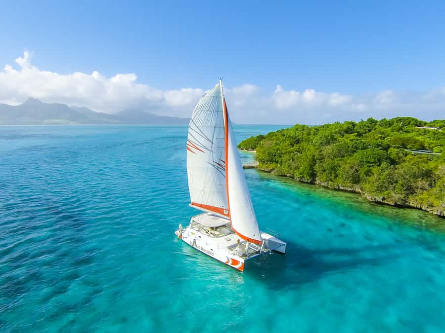 Ile aux Aigrettes: Private Sunset Cruise Tour - Anchoring near Ile aux Aigrettes