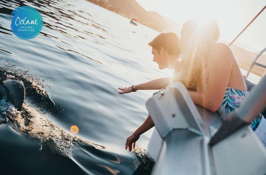Ile Aux Bénitiers : Private Catamaran Cruise & Gourmet Lunch - Snorkeling near La Preneuse