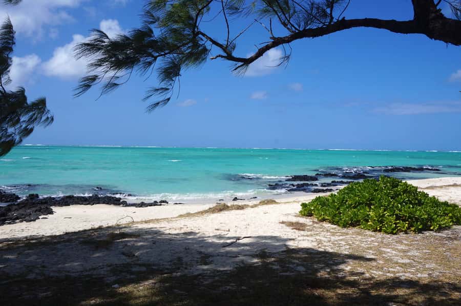 Ile Aux Cerfs Catamaran Cruise sailing from Mahebourg - The catamaran ride toward Ile aux Cerfs