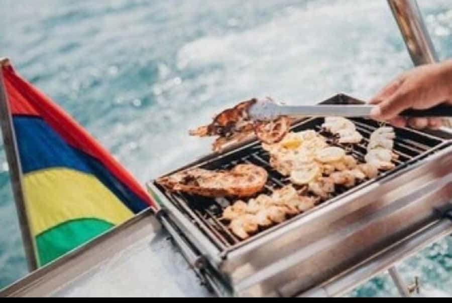 Ile Aux Cerfs Catamaran Cruise with Pick-up/Drop-off & Lunch - Who will get the most from this cruise