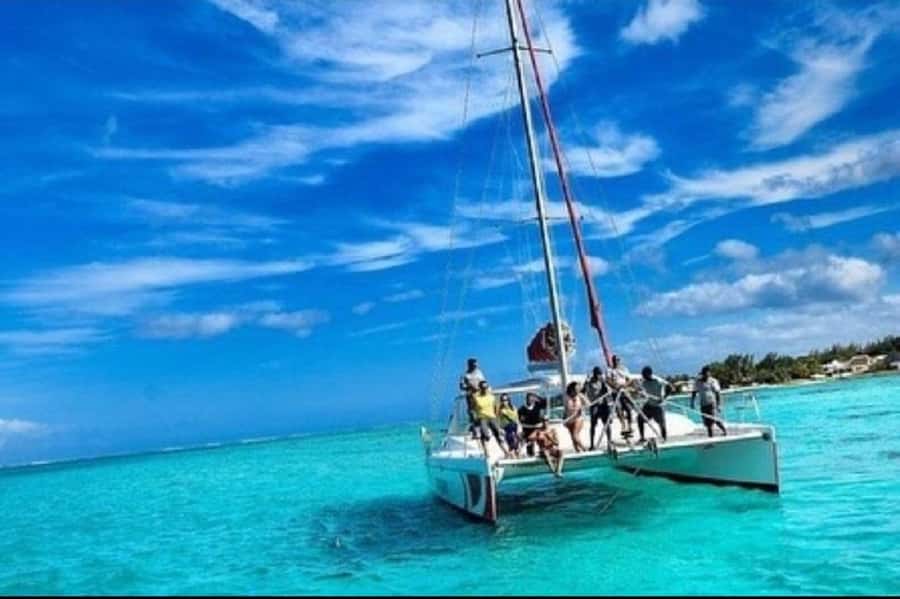Ile Aux Cerfs Catamaran Cruise with Pick-up/Drop-off & Lunch - Setting out from Trou d’Eau Douce
