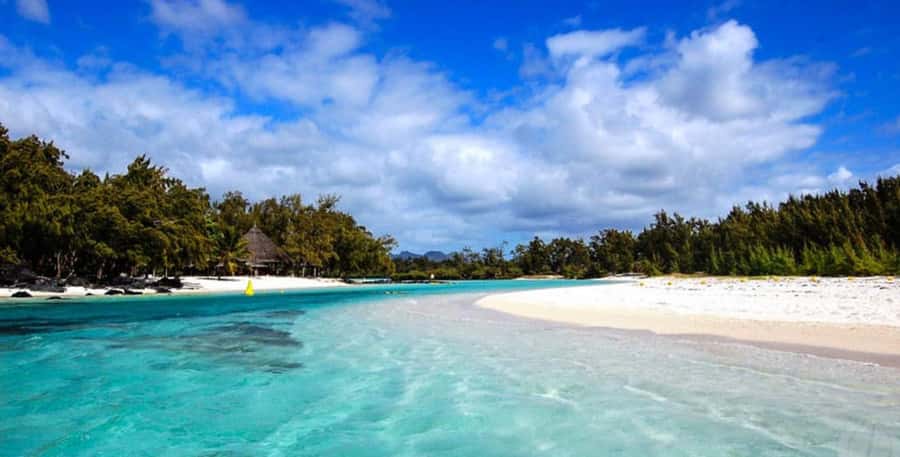 Ile aux Cerfs: Island & Waterfall Speedboat Tour with Lunch - The final call: book it for variety, not isolation