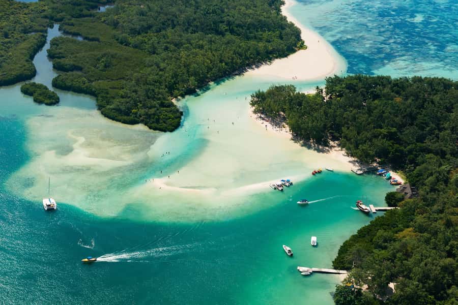 Ile aux Cerfs: Island & Waterfall Speedboat Tour with Lunch - FAQ