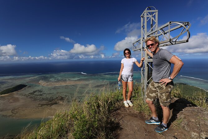 Le Morne Mountain: Guided Hike With Our Professional Local Guides - Practical details that affect your day