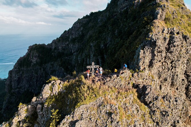 Le Morne Mountain Sunrise Hike & Climb - Why the small group matters