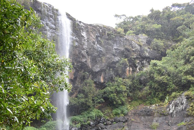 Les septs Cascades Tamarind Falls - A guide makes the rough sections easier