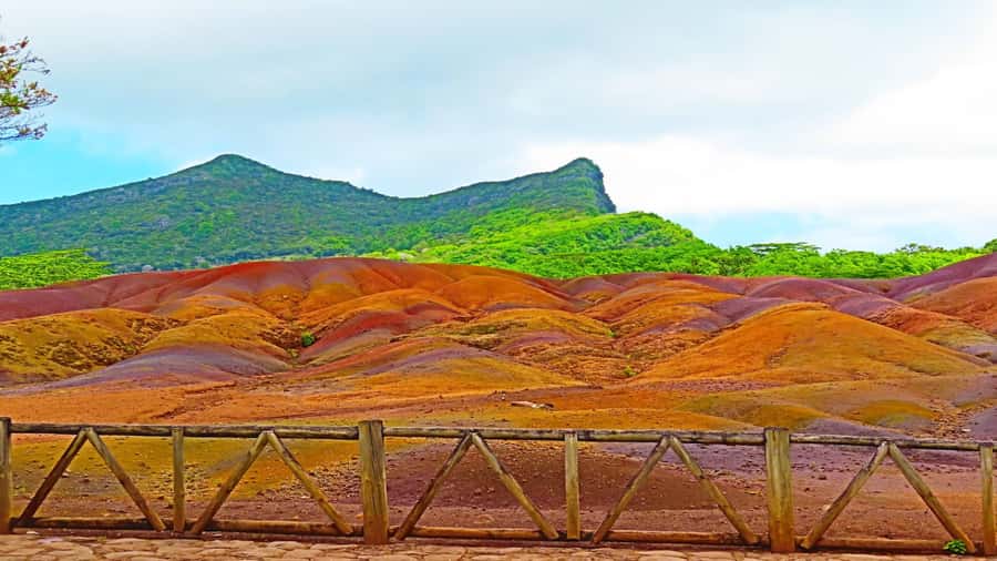 Mauritius: 3 Days Private Authentic Tour with hidden gems - Day two: volcanoes, Grand Bassin, and Chamarel