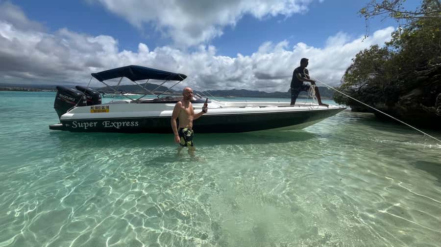 Mauritius 5 Islands Hopping Tours - PRIVATE BOAT - Who will enjoy this boat day most