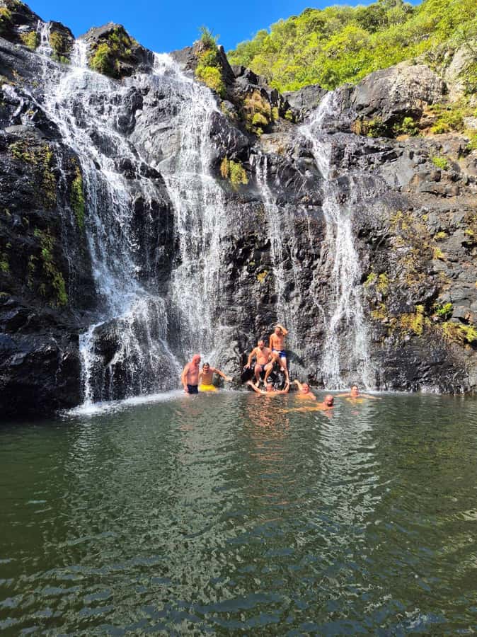 Mauritius-7 waterfalls short loop - Guides, pace, and the human side of the outing