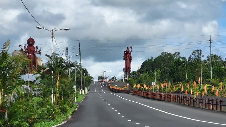 Mauritius: Chamarel 7 Colours & Waterfalls, South-West Tour - Grand Bassin brings culture into the route