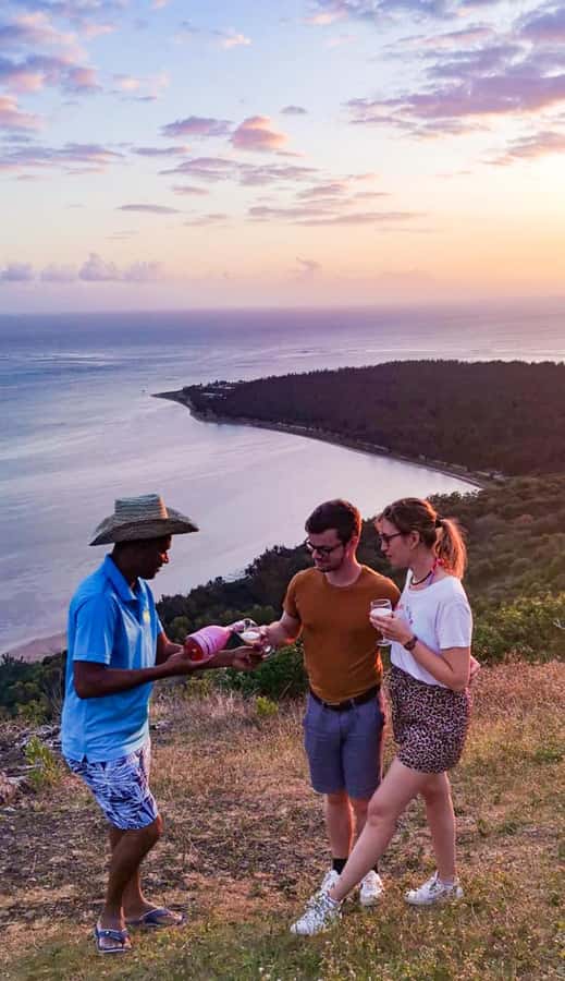Mauritius: Exclusive Le Morne Sunset Hike & Aperitivo - The 45-minute walk back to Local Spirit