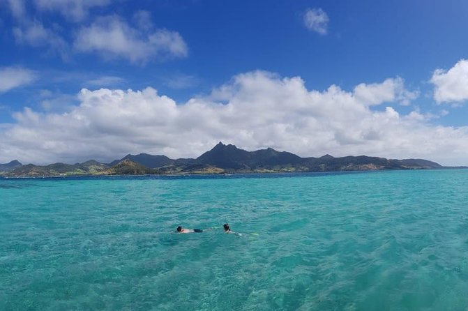Mauritius : Full day All inclusive Ile aux cerfs Catamaran cruise - Sailing across the lagoon