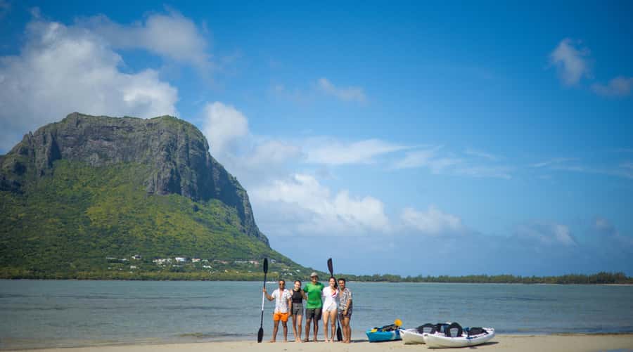 Mauritius: Guided Kayak tour to Benitiers Island - The best reason to paddle this part of Mauritius