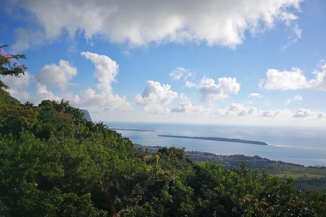 Mauritius Guided Southwest tour (Private) - Grand Bassin and the spiritual heart of the route