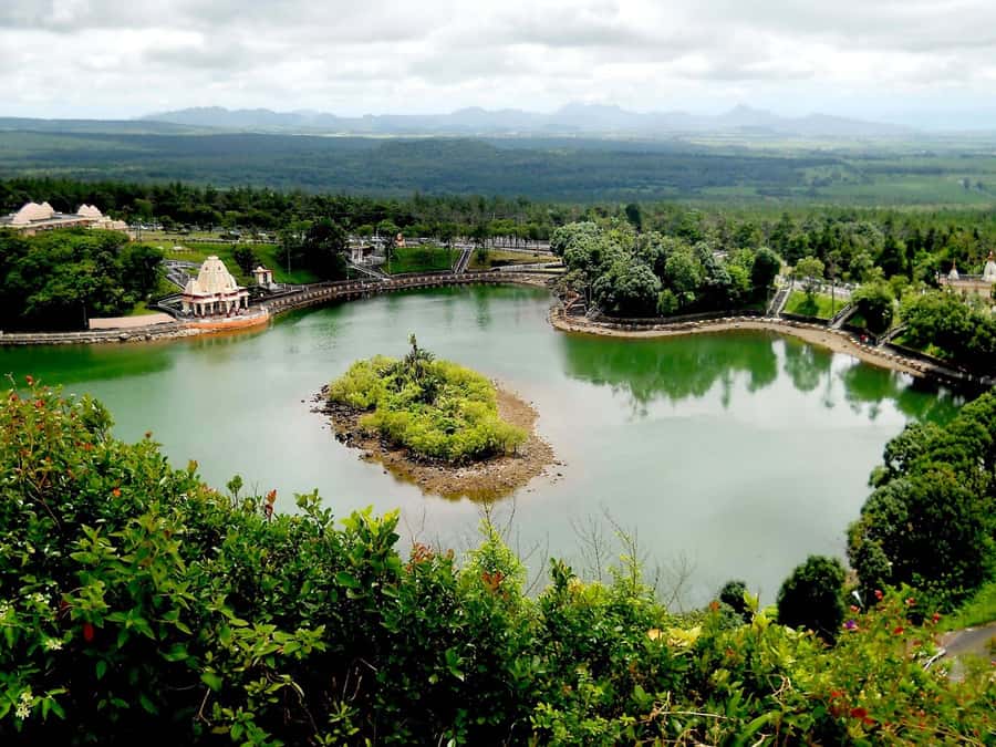 Mauritius: Guided Trip to the Southwest with Safari Tour - Chamarel Viewpoint and lunch