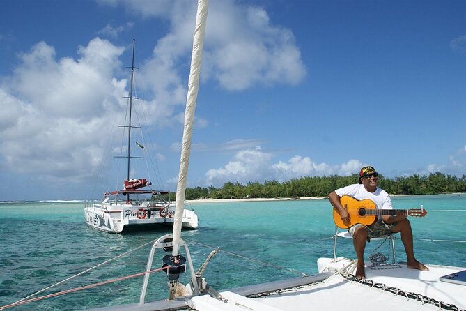 Mauritius: Ile Aux Cerfs Catamaran Tour with Lunch and Drinks - Snorkeling and Swimming in the Lagoon