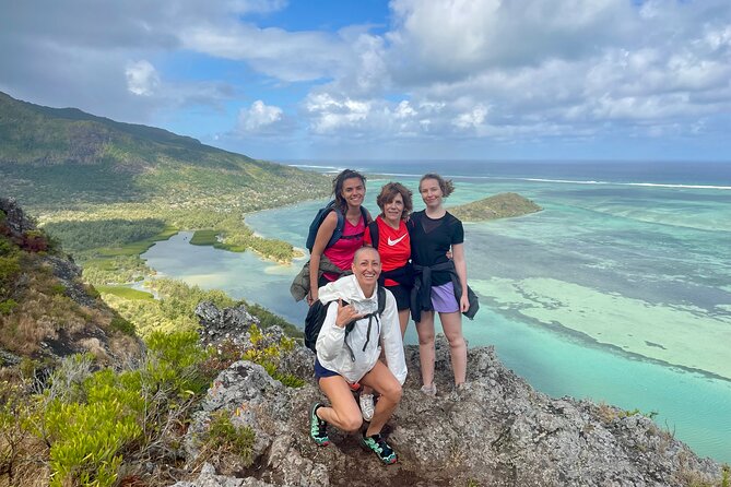 Mauritius: Le Morne: Intimate Hike Away from the Crowd - The 69-meter scramble and three-point contact