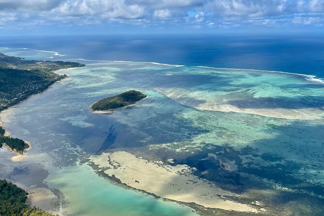 Mauritius: Le Morne: Intimate Hike Away from the Crowd - Meeting at Wapalapam before the climb